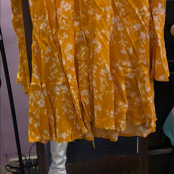 Yellow flowery bohemian dress - Picture 2 of 2
